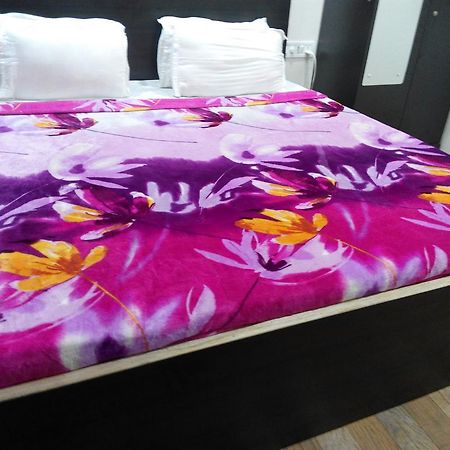 Asian Suites Tulsi Aura Нави Мумбай Екстериор снимка