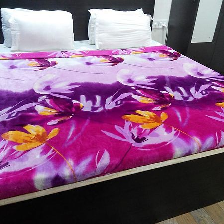 Asian Suites Tulsi Aura Нави Мумбай Екстериор снимка