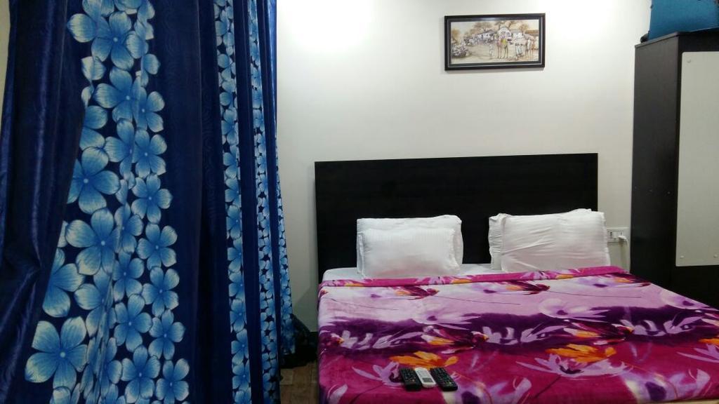 Asian Suites Tulsi Aura Нави Мумбай Екстериор снимка